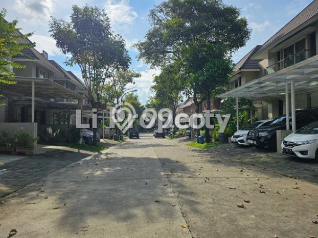 Rumah Luas Asri 3 KT Siap Huni di Bukit Sari Semarang Rumah Luas Asri 3 KT Siap Huni di Bukit Sari Semarang