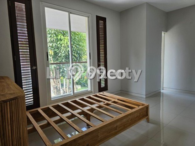 Rumah Luas Asri 3 KT Siap Huni di Bukit Sari Semarang Rumah Luas Asri 3 KT Siap Huni di Bukit Sari Semarang