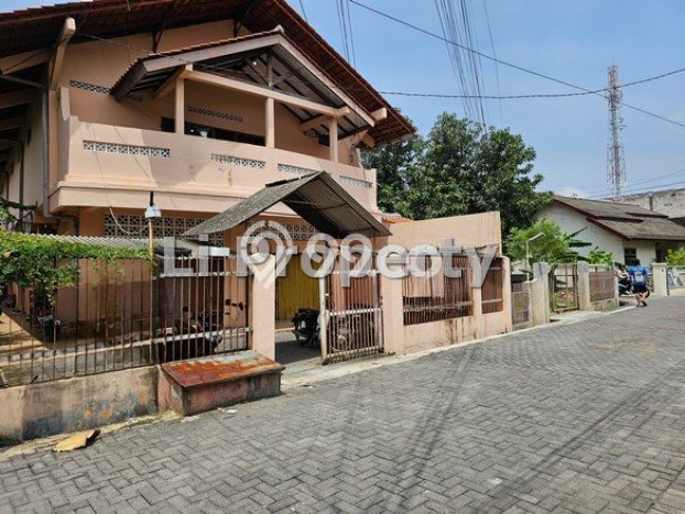 Unit Kost Dijual di Semarang Spesifikasi 27 Kamar Tidur dan Area Strategis Unit Kost Dijual di Semarang Spesifikasi 27 Kamar Tidur dan Area Strategis