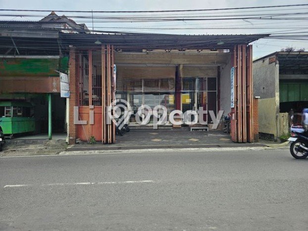 Unit Ruko Disewakan di Ungaran di Area Ramai & Strategis Unit Ruko Disewakan di Ungaran di Area Ramai & Strategis