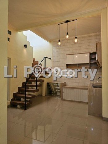 Rumah Asri di Semarang Selatan, 3 KT, Lokasi Strategis Rumah Asri di Semarang Selatan, 3 KT, Lokasi Strategis