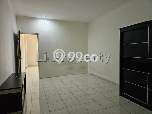Ruko For Rent di Graha Padma, Luas 110m², Area Strategis Ruko For Rent di Graha Padma, Luas 110m², Area Strategis