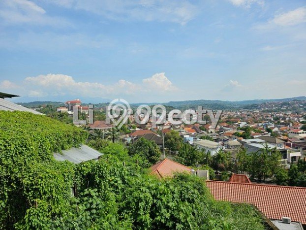 BEST DEAL! Rumah Bagus Disewakan di Semarang BEST DEAL! Rumah Bagus Disewakan di Semarang