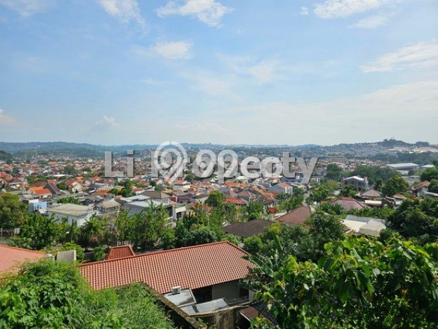 BEST DEAL! Rumah Bagus Disewakan di Semarang BEST DEAL! Rumah Bagus Disewakan di Semarang