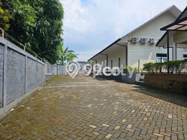 Ready to Use! Premium House LT 1439m2 Desain Modern di Salatiga Ready to Use! Premium House LT 1439m2 Desain Modern di Salatiga