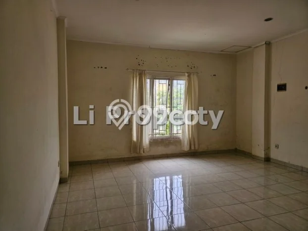 Ruko For Rent di Graha Padma, Luas 110m², Area Strategis Ruko For Rent di Graha Padma, Luas 110m², Area Strategis