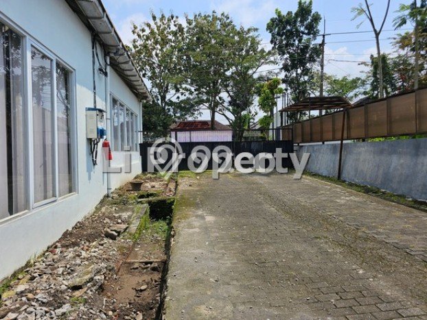 Unit Gudang Disewa Lokasi Mijen, Semarang Spesifikasi Luas Bangunan 1166m2 Unit Gudang Disewa Lokasi Mijen, Semarang Spesifikasi Luas Bangunan 1166m2