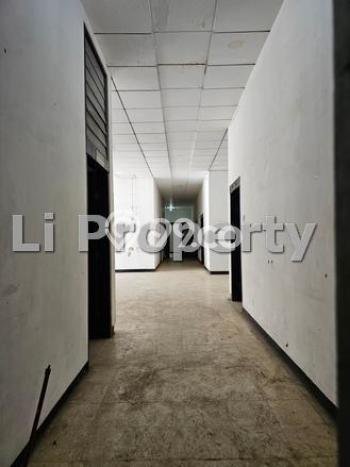 Lokasi terbaik! Rumah siap pakai dikontrakkan di Semarang Barat LB 500m2 Lokasi terbaik! Rumah siap pakai dikontrakkan di Semarang Barat LB 500m2