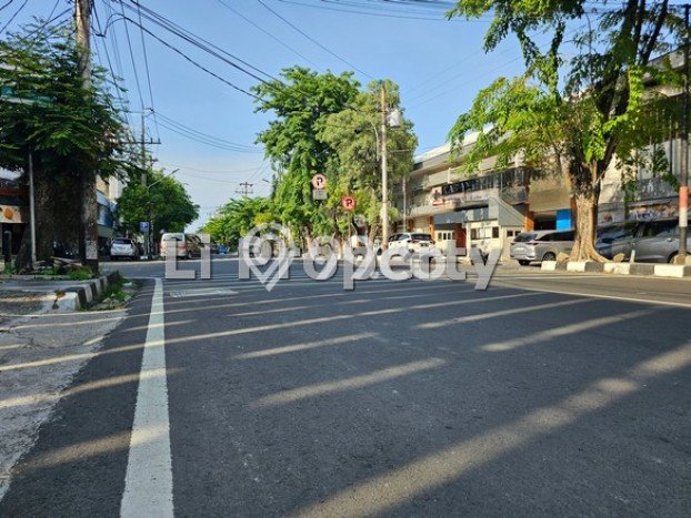 Ruko Bagus LT 111m2 LB 310m2 Dijual di Semarang Timur Semarang Ruko Bagus LT 111m2 LB 310m2 Dijual di Semarang Timur Semarang