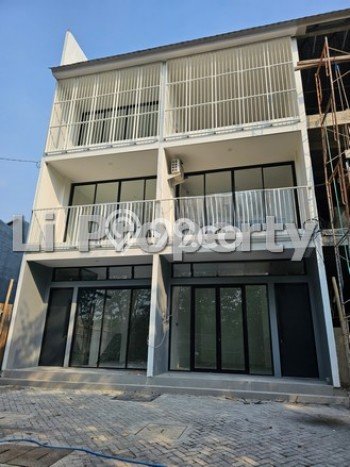 FOR SALE! Ruko di Semarang Barat Semarang, LT 115m2, LB 230m2 FOR SALE! Ruko di Semarang Barat Semarang, LT 115m2, LB 230m2