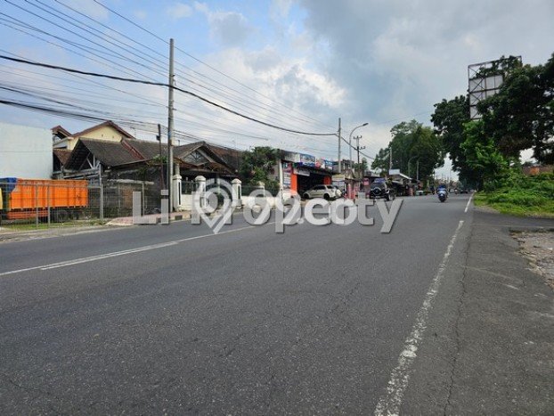 Gudang Dijual di Prime Area Salatiga Luas 1221m2 Gudang Dijual di Prime Area Salatiga Luas 1221m2