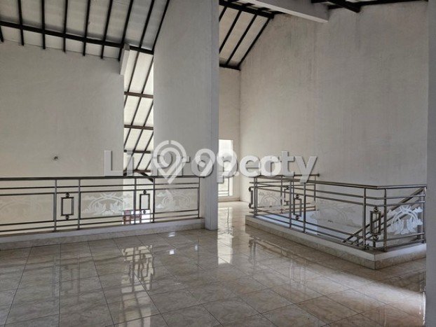 Rumah Cantik Siap Huni Di Semarang Tengah Luas 193m2 Aman Rumah Cantik Siap Huni Di Semarang Tengah Luas 193m2 Aman