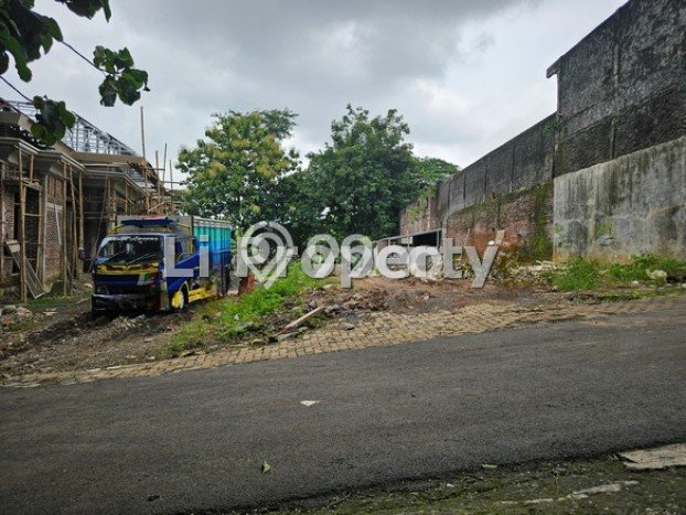 Kavling Tanah untuk Dijual di papandayan, Semarang, Luas 560m2 Kavling Tanah untuk Dijual di papandayan, Semarang, Luas 560m2