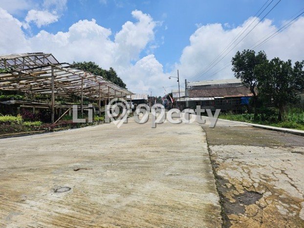 For Sale Hunian Rumah Terawat 2 KT di Kopeng, Salatiga For Sale Hunian Rumah Terawat 2 KT di Kopeng, Salatiga