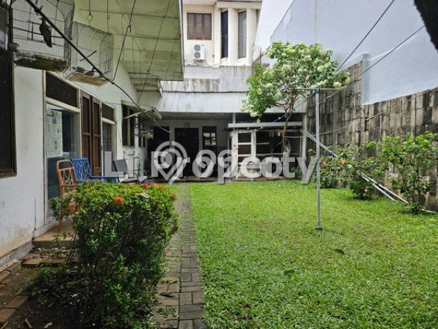 Sewa Rumah Murah di Peterongan Semarang dengan 3 Kamar Tidur Sewa Rumah Murah di Peterongan Semarang dengan 3 Kamar Tidur