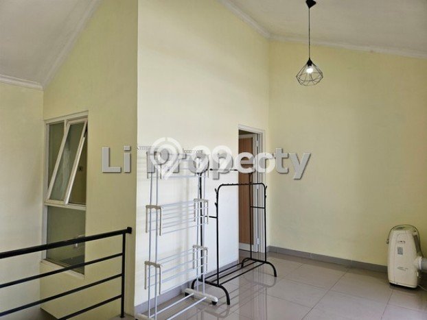 Rumah Asri di Semarang Selatan, 3 KT, Lokasi Strategis Rumah Asri di Semarang Selatan, 3 KT, Lokasi Strategis