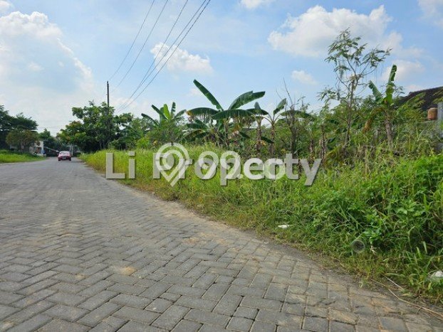 Tanah Dijual Lokasi Pedurungan, Semarang dengan Luas Tanah 418m2 dan Status - Tanah Dijual Lokasi Pedurungan, Semarang dengan Luas Tanah 418m2 dan Status -