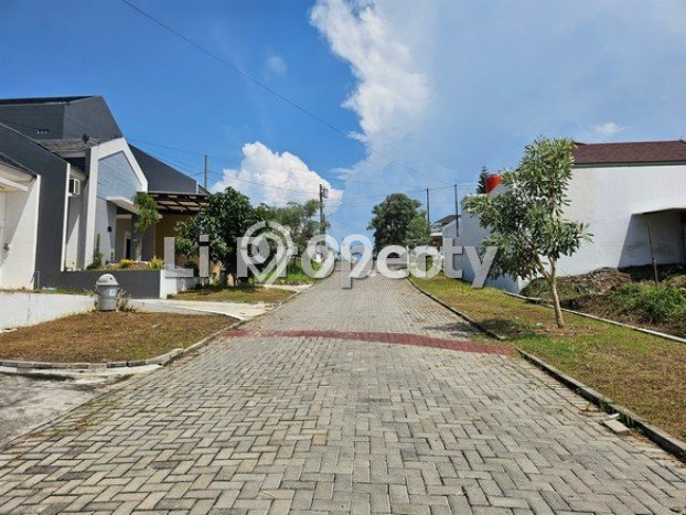 Rumah Modern Minimalis 2 KT Bisa Langsung Pindah di Ngaliyan Rumah Modern Minimalis 2 KT Bisa Langsung Pindah di Ngaliyan