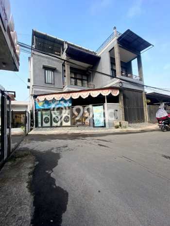 For Sale Hunian Rumah Terawat 6 Kamar di Kopo, Bandung For Sale Hunian Rumah Terawat 6 Kamar di Kopo, Bandung