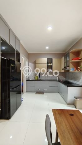 Rumah Luxury Modern Tanpa Renovasi di BSD City Tangerang Rumah Luxury Modern Tanpa Renovasi di BSD City Tangerang