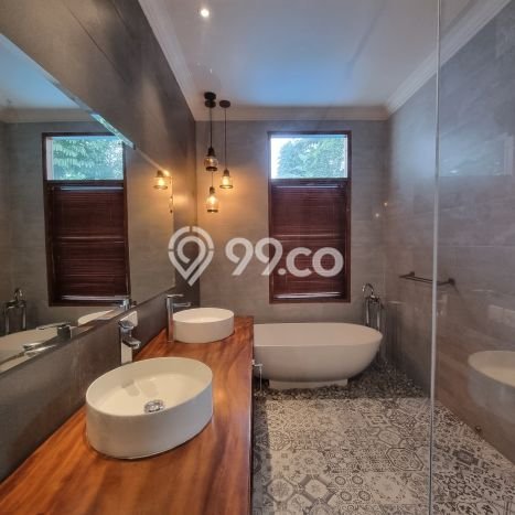 Disewakan Rumah Nyaman di Pejaten LT 1000m2 / LB 700m2 Kondisi Bagus Disewakan Rumah Nyaman di Pejaten LT 1000m2 / LB 700m2 Kondisi Bagus