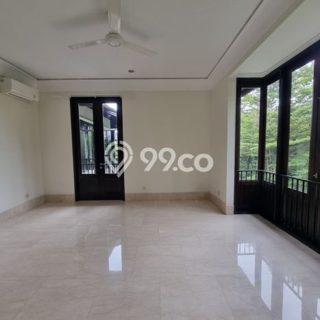 Hunian Modern dengan LT 400m2 & LB 550m2 Dikontrakkan di Pejaten Hunian Modern dengan LT 400m2 & LB 550m2 Dikontrakkan di Pejaten