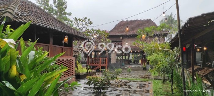 Rumah Mewah Siap Huni LT 2050m2 di Seyegan, Sleman Rumah Mewah Siap Huni LT 2050m2 di Seyegan, Sleman