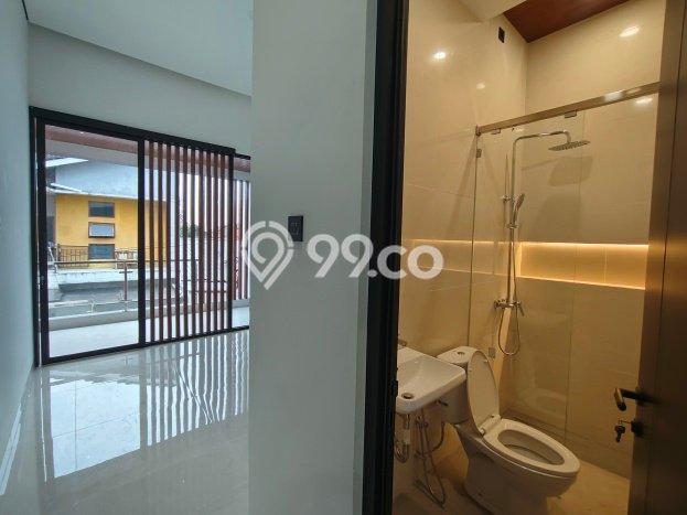 Rumah Lingkungan Nyaman kawasan Ngaglik, Sleman, LT 136m2m² LB 180m2m² Rumah Lingkungan Nyaman kawasan Ngaglik, Sleman, LT 136m2m² LB 180m2m²