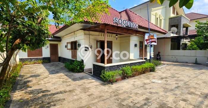 Hunian Mewah LB 200m2 Siap Huni Desain Elegan di Terban, Yogyakarta Hunian Mewah LB 200m2 Siap Huni Desain Elegan di Terban, Yogyakarta