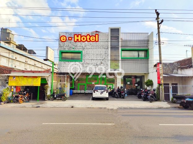 Siap Huni Rumah Mewah 22 Kamar di Wirobrajan Dekat ke Mana Saja Siap Huni Rumah Mewah 22 Kamar di Wirobrajan Dekat ke Mana Saja