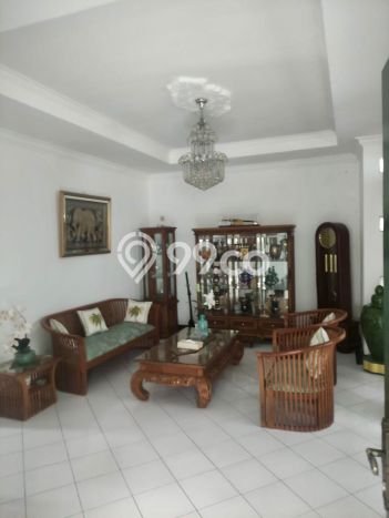 Rumah Modern Cantik 6 Kamar Bisa Langsung Pindah di Depok Rumah Modern Cantik 6 Kamar Bisa Langsung Pindah di Depok