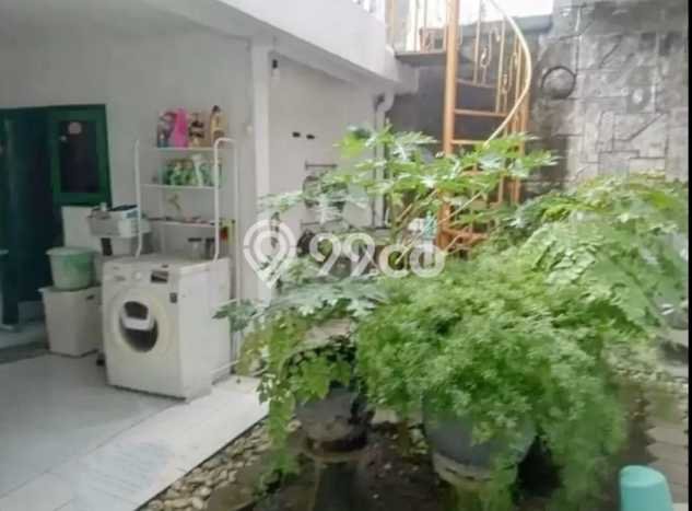 Rumah Modern Cantik 6 Kamar Bisa Langsung Pindah di Depok Rumah Modern Cantik 6 Kamar Bisa Langsung Pindah di Depok