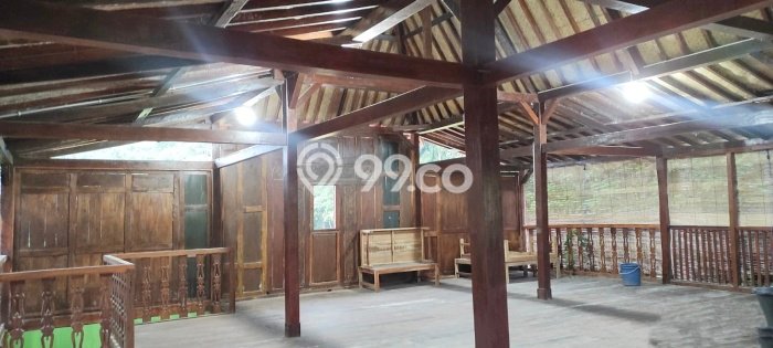 Rumah Mewah Siap Huni LT 2050m2 di Seyegan, Sleman Rumah Mewah Siap Huni LT 2050m2 di Seyegan, Sleman