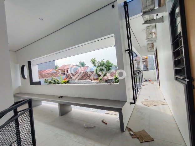 Rumah Elit Modern Tanpa Renovasi di Condong Catur Sleman Rumah Elit Modern Tanpa Renovasi di Condong Catur Sleman