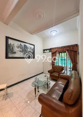 Rumah Asri LB 200m2m² View Kota di Umbulharjo, Yogyakarta Rumah Asri LB 200m2m² View Kota di Umbulharjo, Yogyakarta