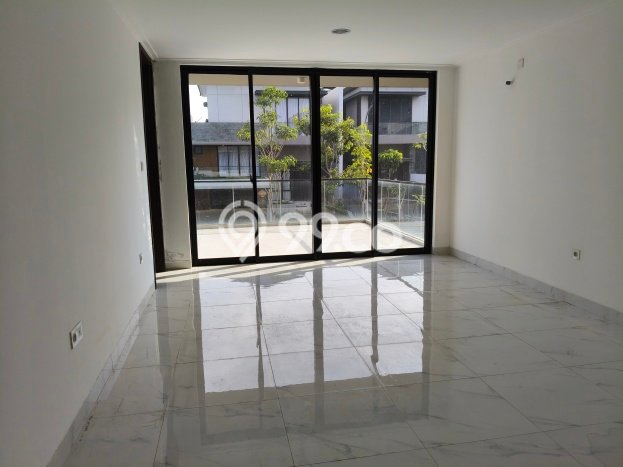 Disewakan! Rumah 4 Kamar Tidur &
4 Kamar Mandi di Pantai Indah Kapuk 2, Jakarta Utara Disewakan! Rumah 4 Kamar Tidur &
4 Kamar Mandi di Pantai Indah Kapuk 2, Jakarta Utara