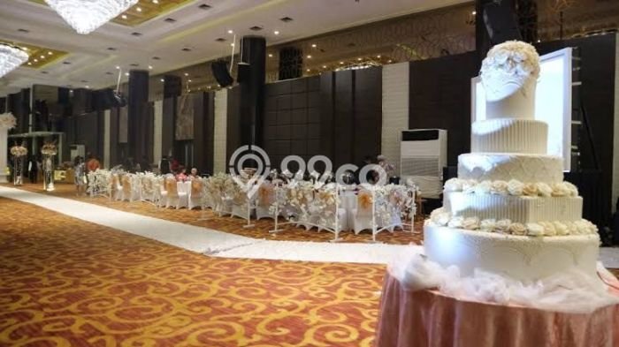 Ruko Usaha Dijual di Kelapa Gading Jakarta Utara LT 5994m2 & LB 2m2 Ruko Usaha Dijual di Kelapa Gading Jakarta Utara LT 5994m2 & LB 2m2
