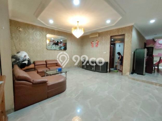 Disewakan! Rumah 3 Kamar Tidur &
2 Kamar Mandi di Pantai Indah Kapuk, Jakarta Utara Disewakan! Rumah 3 Kamar Tidur &
2 Kamar Mandi di Pantai Indah Kapuk, Jakarta Utara