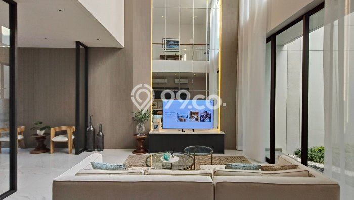 Jual Rumah Mewah Megah Dengan View Eksklusif di Pantai Mutiara, Jakarta Utara Jual Rumah Mewah Megah Dengan View Eksklusif di Pantai Mutiara, Jakarta Utara
