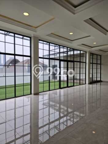 Ready to Use! Luxury House LT 313m2 Desain Modern di Tomang Ready to Use! Luxury House LT 313m2 Desain Modern di Tomang