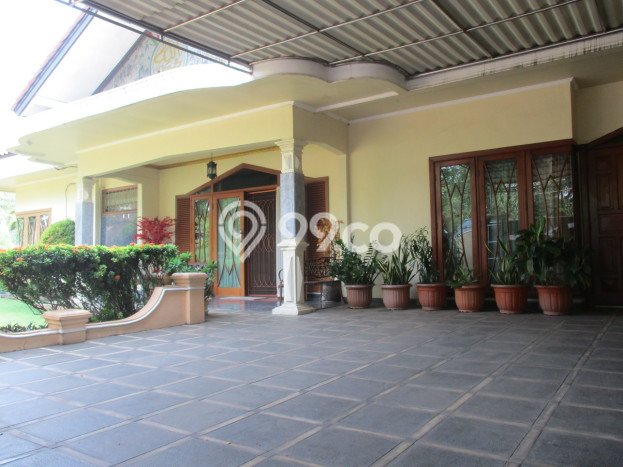 Rumah Mewah Akses Strategis di Jakarta Barat Rumah Mewah Akses Strategis di Jakarta Barat