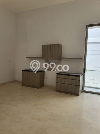 Disewakan! Rumah 4 Kamar Tidur &
4 Kamar Mandi di Golf Island, Jakarta Utara Disewakan! Rumah 4 Kamar Tidur &
4 Kamar Mandi di Golf Island, Jakarta Utara