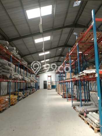Gudang Disewa di Tangerang dengan LB 1800m2 Area Komersial Ramai Gudang Disewa di Tangerang dengan LB 1800m2 Area Komersial Ramai