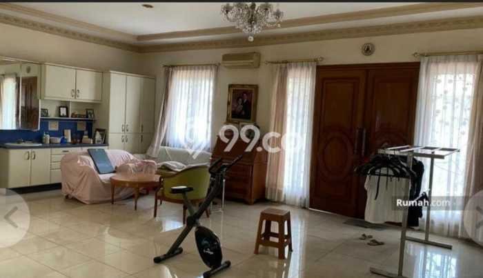 Dijual Rumah Luas Elegan Dengan View Cantik di Puri Indah, Jakarta Barat Dijual Rumah Luas Elegan Dengan View Cantik di Puri Indah, Jakarta Barat