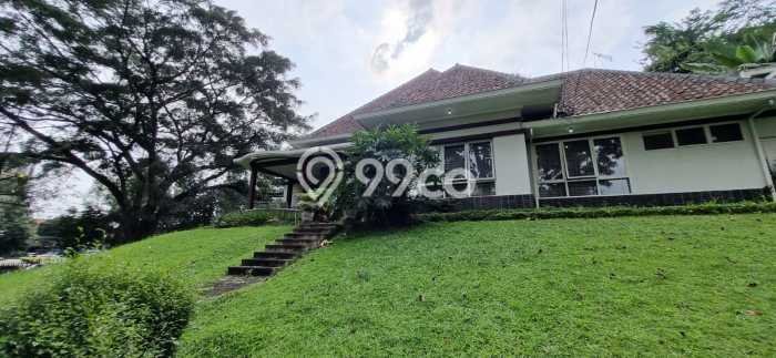 For Sale! Luxury House LT 1397m2 Desain Elegan di Cipaganti For Sale! Luxury House LT 1397m2 Desain Elegan di Cipaganti