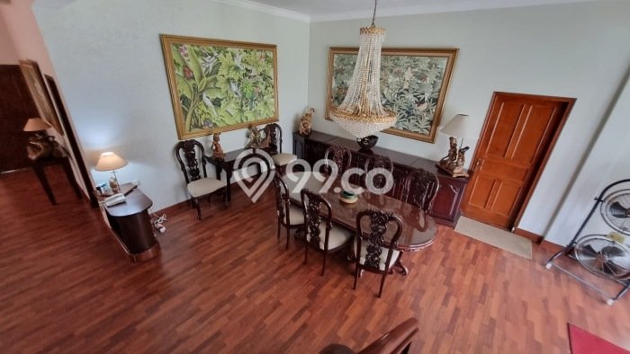 Rumah Elit LB 250m2 Siap Pakai Desain Elegan di Sayap Dago, Bandung Rumah Elit LB 250m2 Siap Pakai Desain Elegan di Sayap Dago, Bandung