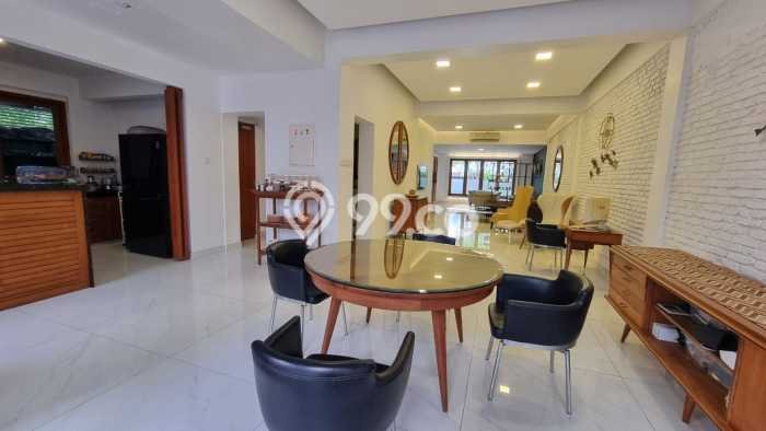 Siap Huni Rumah Mewah 4 Kamar di Kebayoran Baru Dekat ke Mana Pun Siap Huni Rumah Mewah 4 Kamar di Kebayoran Baru Dekat ke Mana Pun