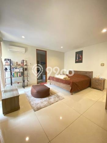 For Sale! Luxury House LT 305m2 Desain Modern di Pondok Indah For Sale! Luxury House LT 305m2 Desain Modern di Pondok Indah