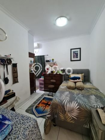 Rumah Elit Modern Siap Huni di Cirendeu Jakarta Selatan Rumah Elit Modern Siap Huni di Cirendeu Jakarta Selatan