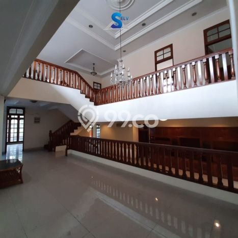 For Sale! Luxury House LT 470m2 Desain Elegan di Pondok Indah For Sale! Luxury House LT 470m2 Desain Elegan di Pondok Indah